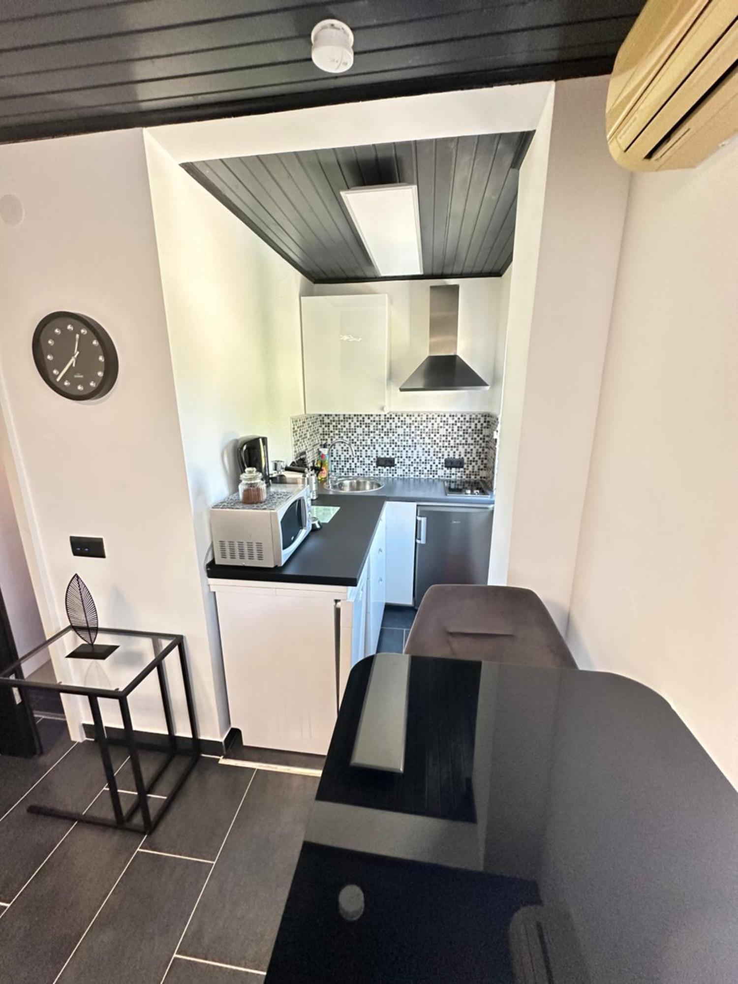 Apartmani Vernissage Биоград-на-Мору Экстерьер фото