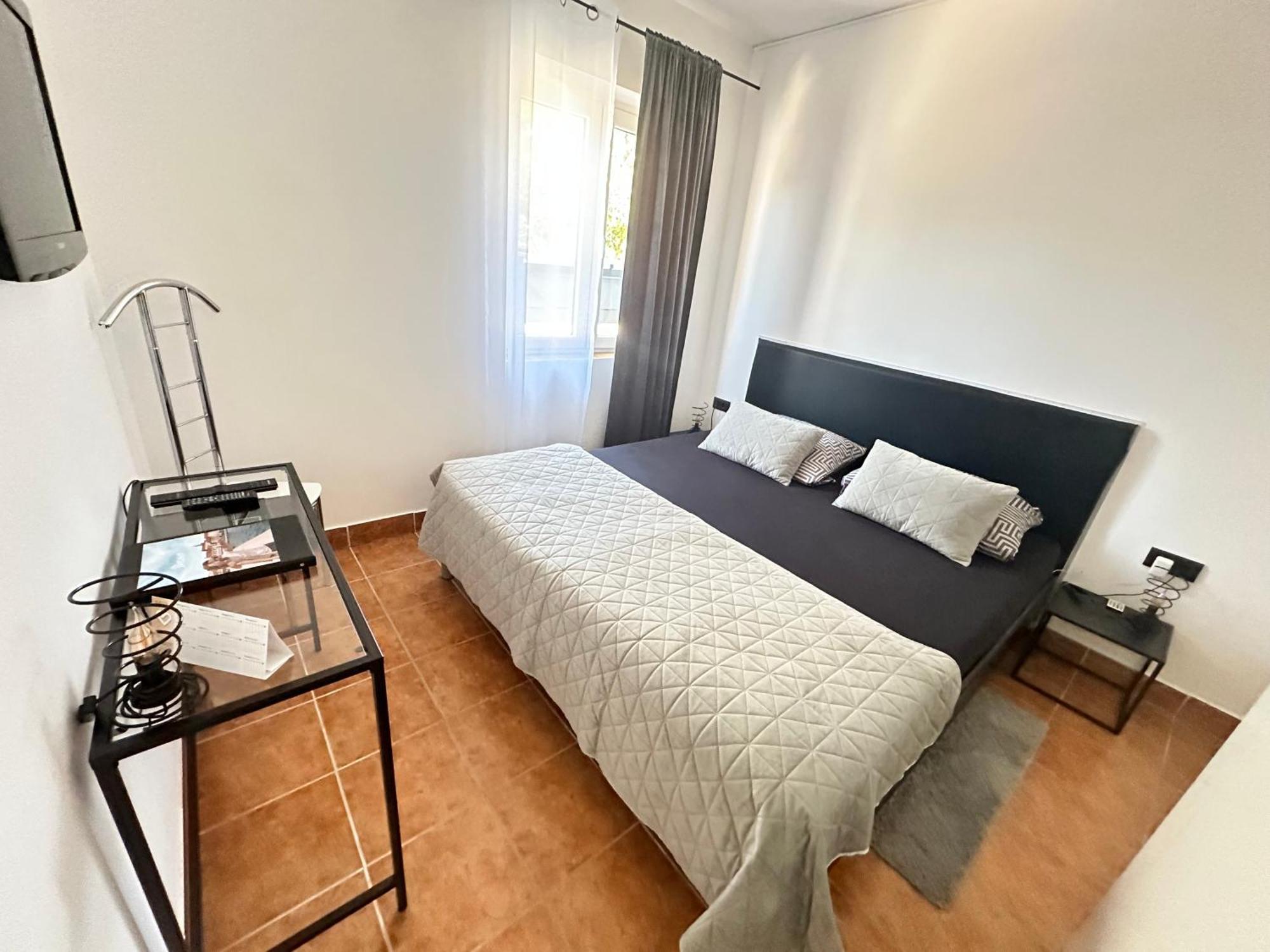 Apartmani Vernissage Биоград-на-Мору Экстерьер фото