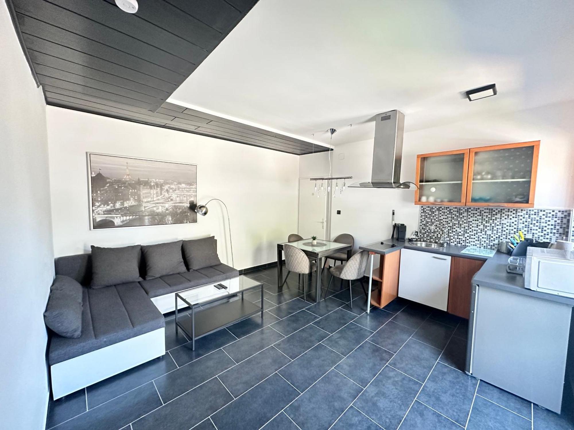 Apartmani Vernissage Биоград-на-Мору Экстерьер фото